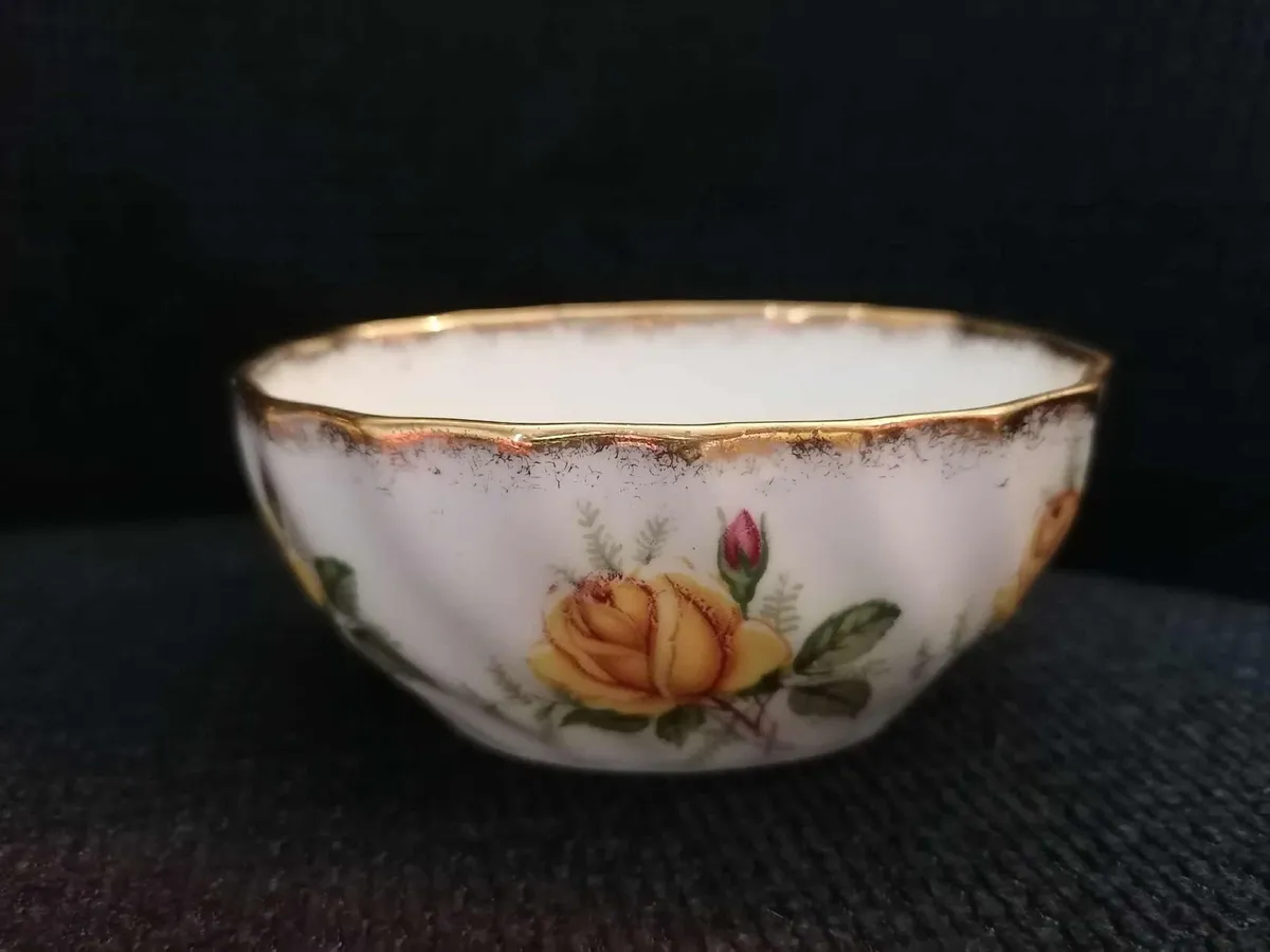 Vintage Kent Bone China Sugar and Creamer - Image 4