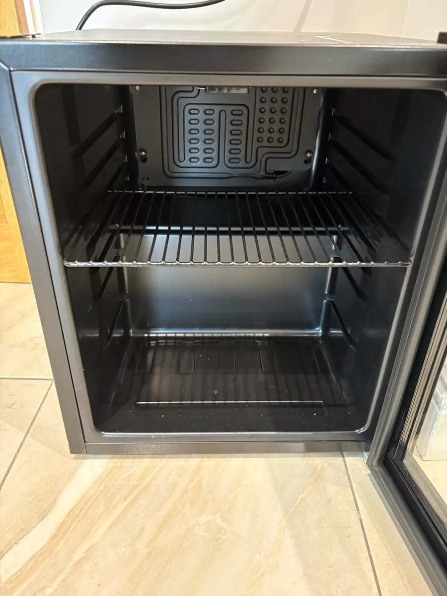 Counter top Drinks fridge - Image 2