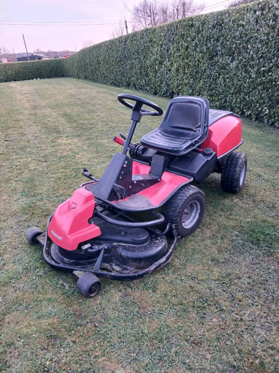 JONSERED RIDER 15.5 hp Briggs engine Hydro - Image 1