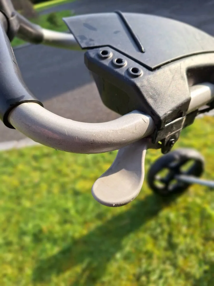 Rovic Golf trolley. 3 wheel - Image 4