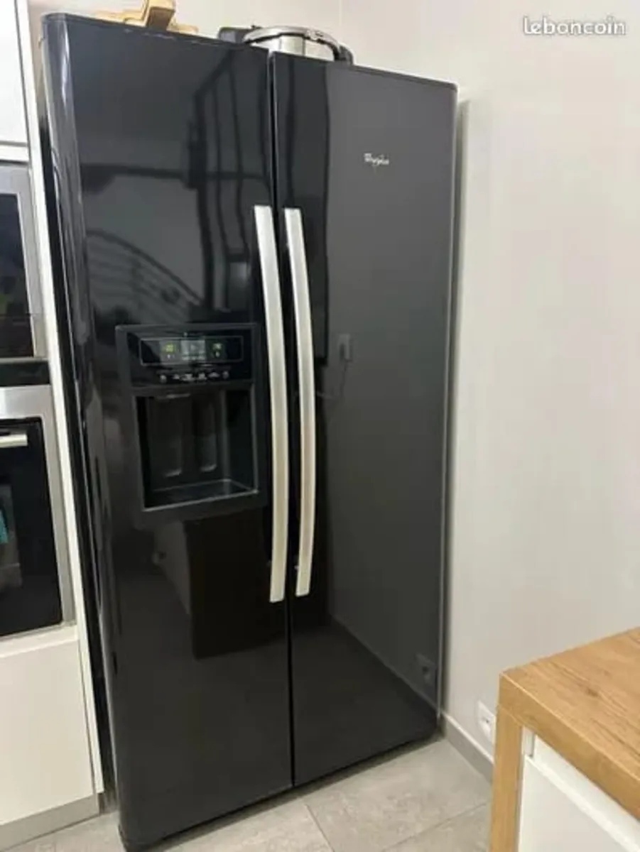 Whirlpool American Fridge Freezer - Image 1