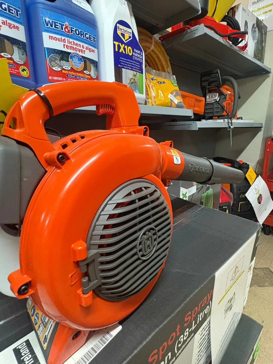 Husqvarna 125B Leaf Blower - Image 2