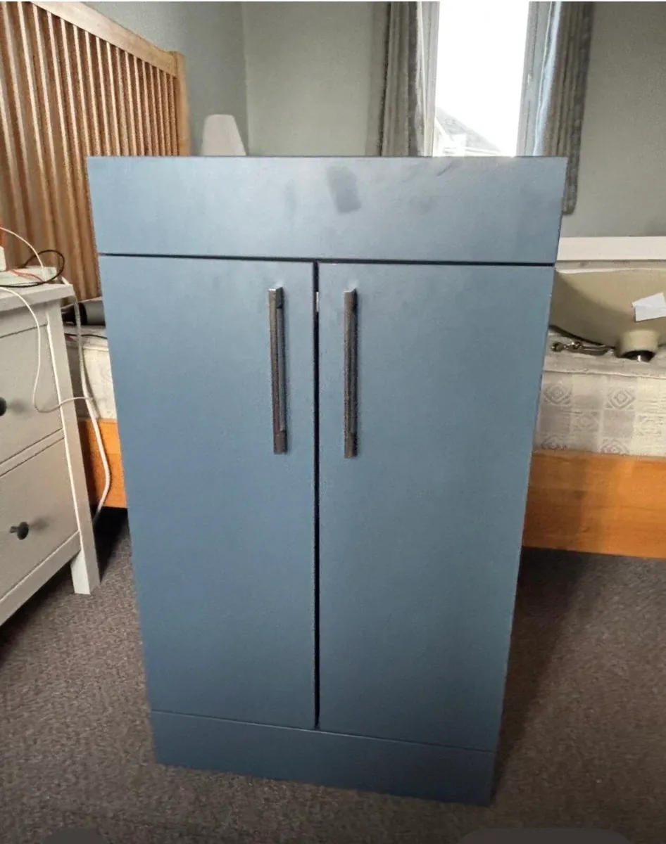 New bathroom toilet and sink unit - Image 2