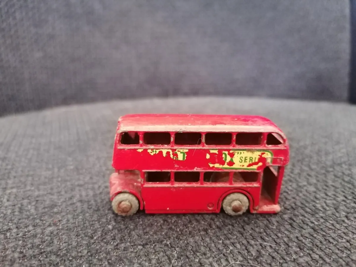 Vintage Matchbox No. 5 London Transport Bus - Image 1
