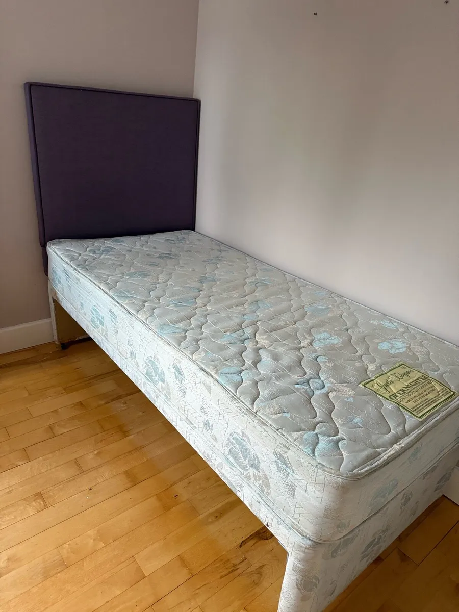 Single bed with headboard/mattress - Image 4