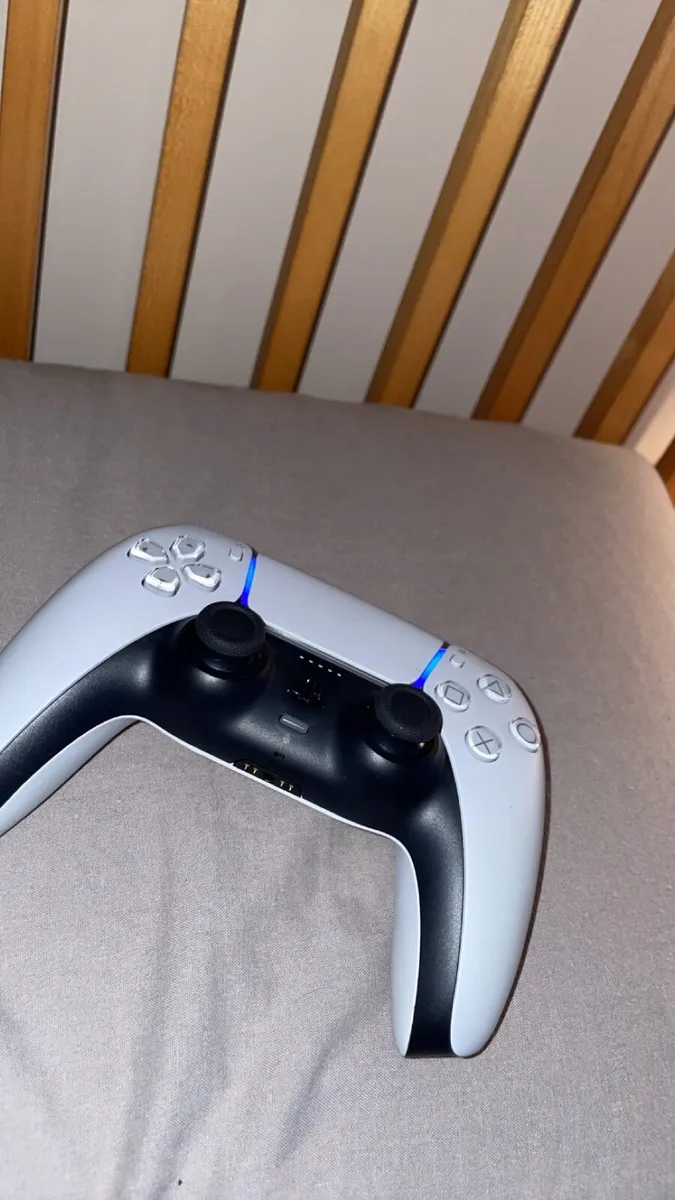 Playstation 5 - Image 3