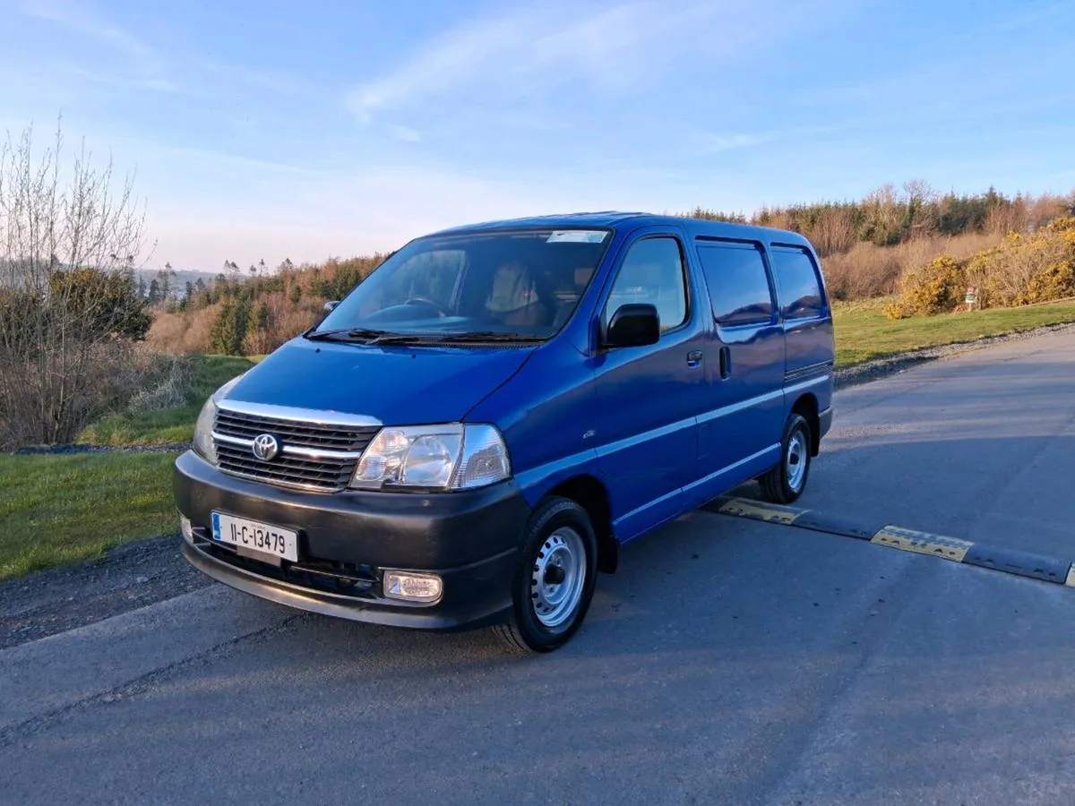 2011 hiace new cvrt - Image 2