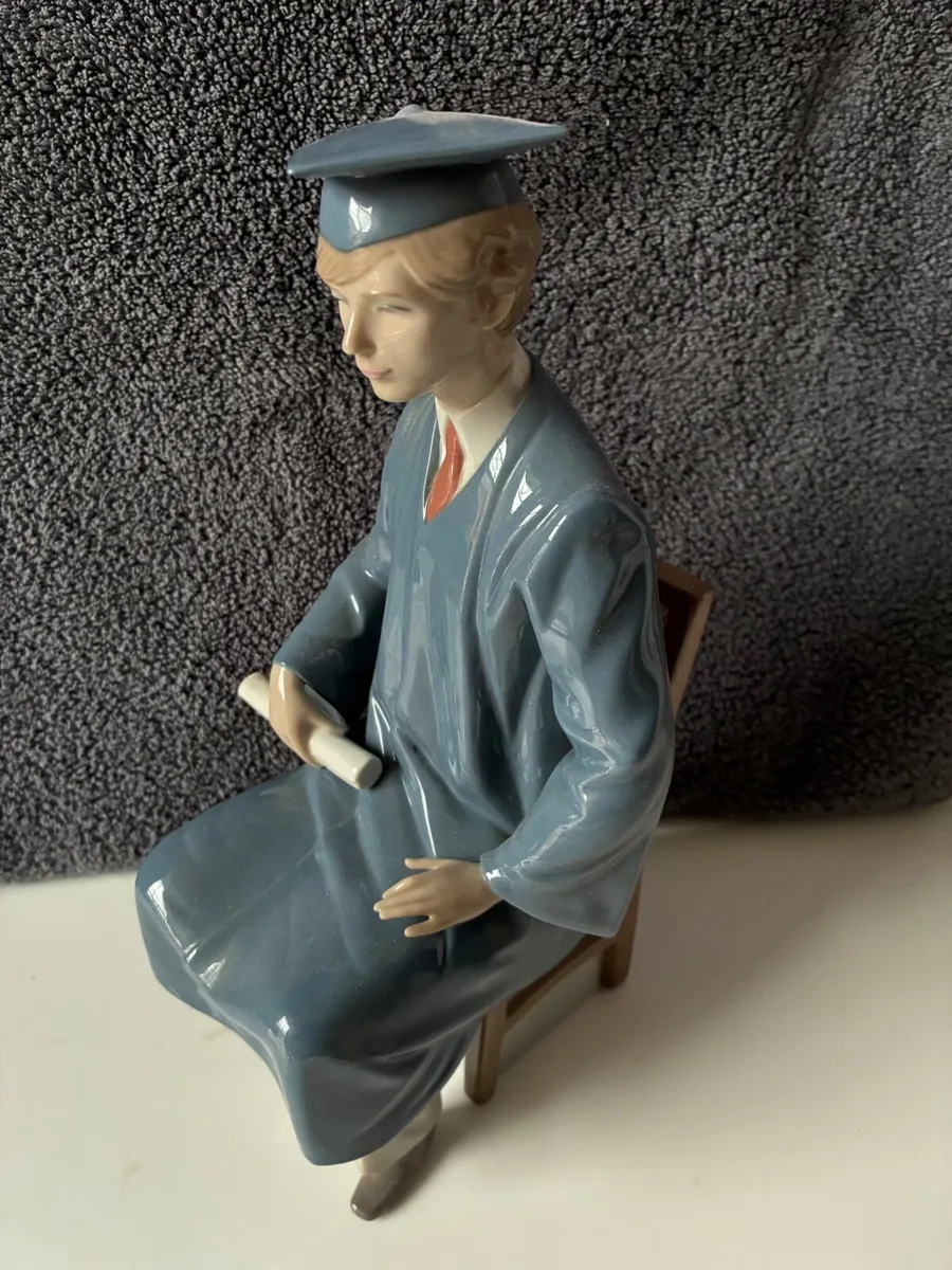 Lladro Figurines - Image 3