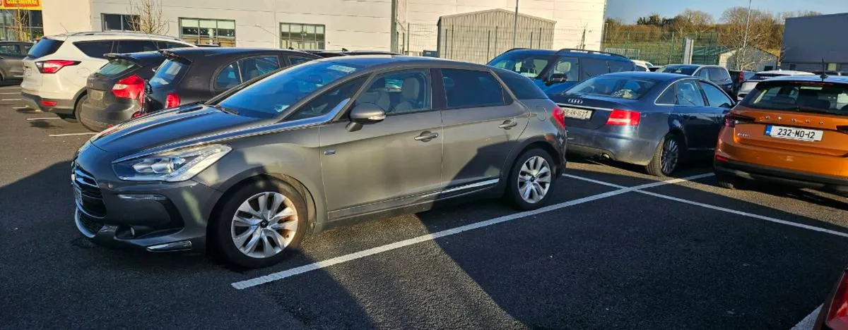 Citroën DS5 -  HYBRID Diesel/Automatic 2L - Image 1