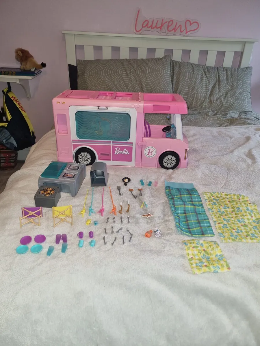 Barbie 3-in-1 Dream Camper - Image 1