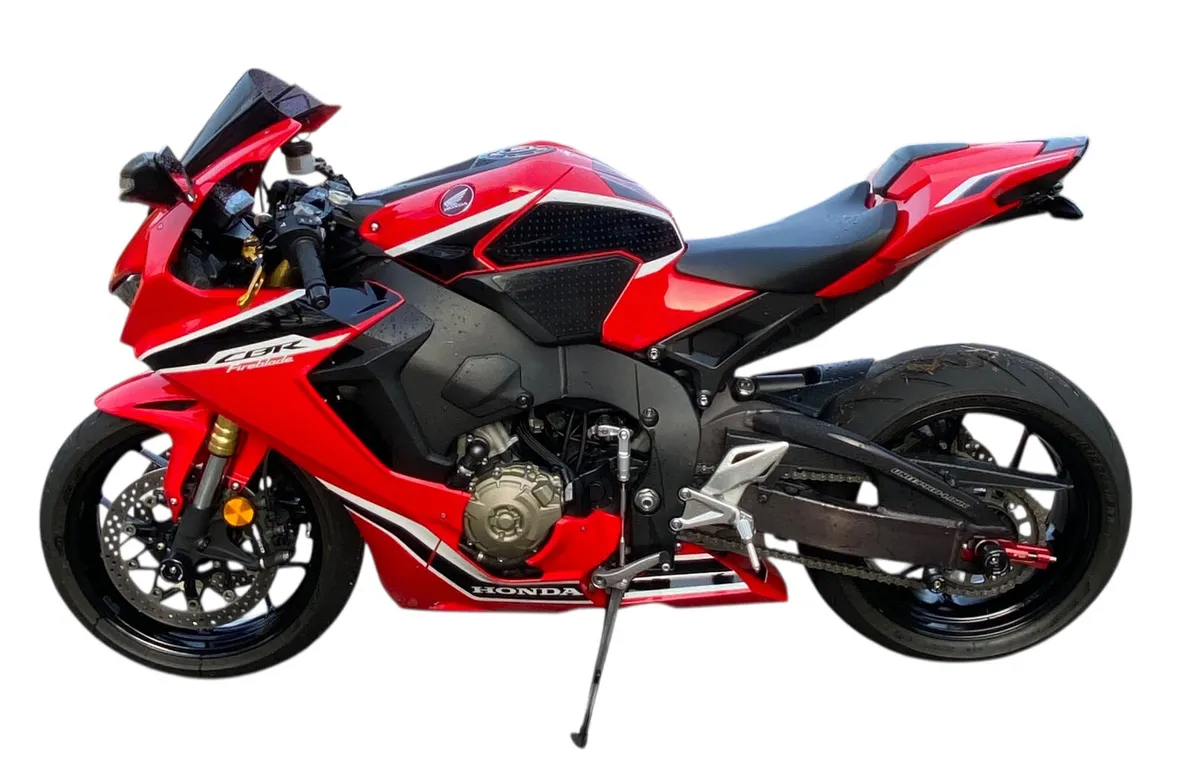 Honda CBR1000RR Fireblade - Image 4