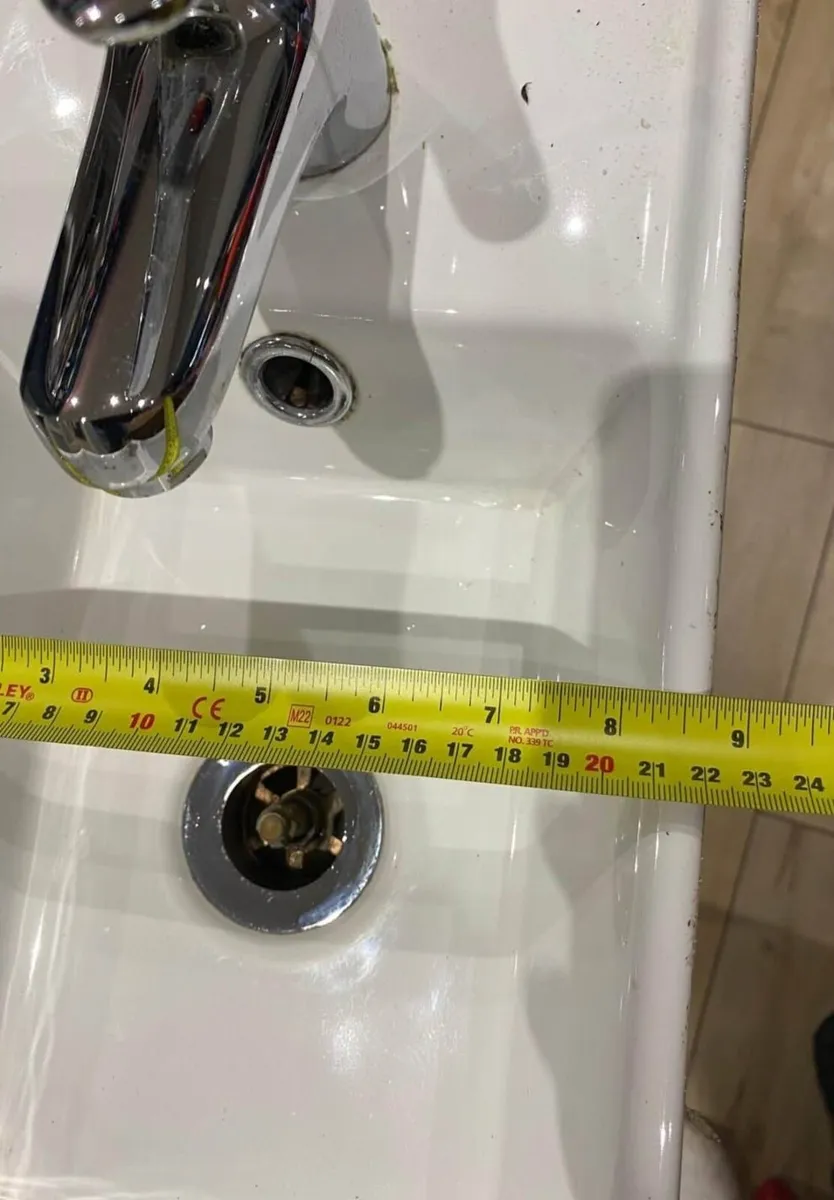 Bathroom sink - Image 2