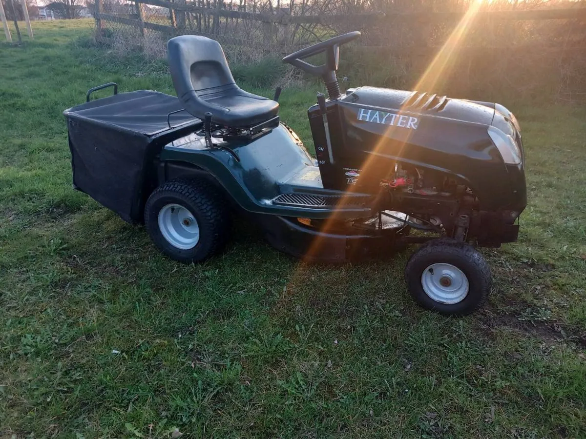 Ride on lawnmower - Image 2