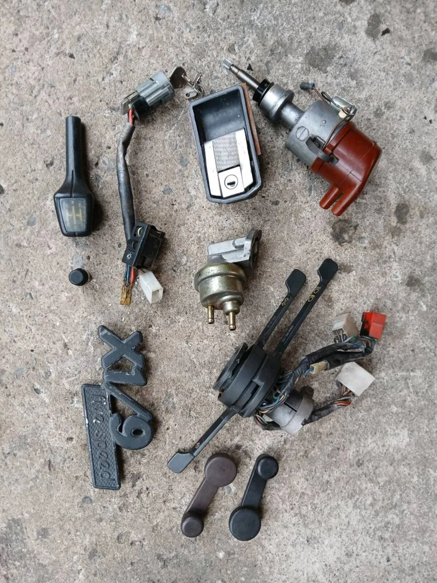 Fiat X19 1500 parts - Image 4