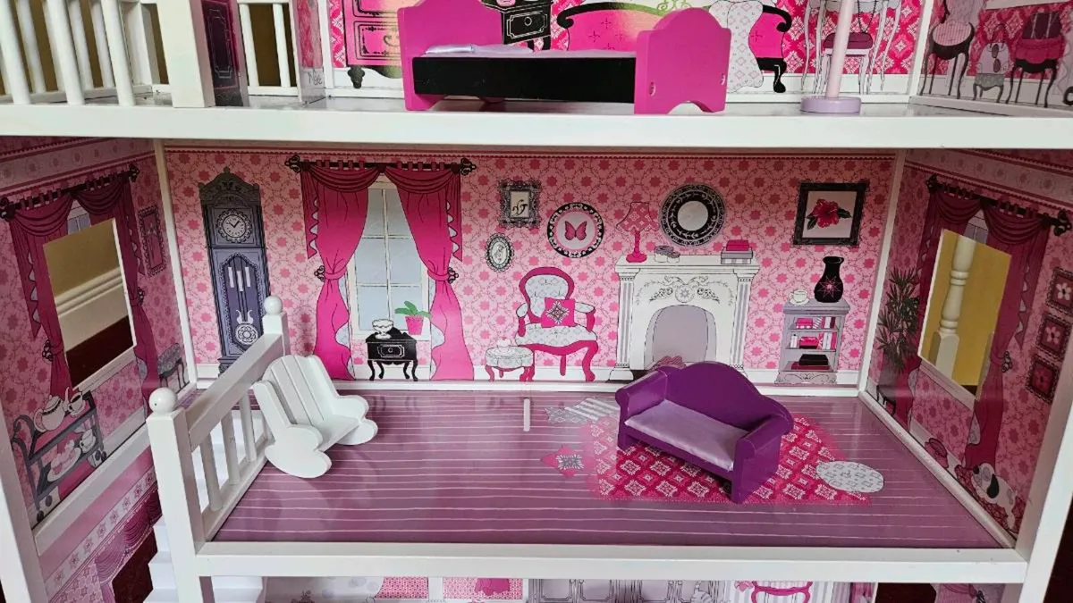 Dolls house - Image 3