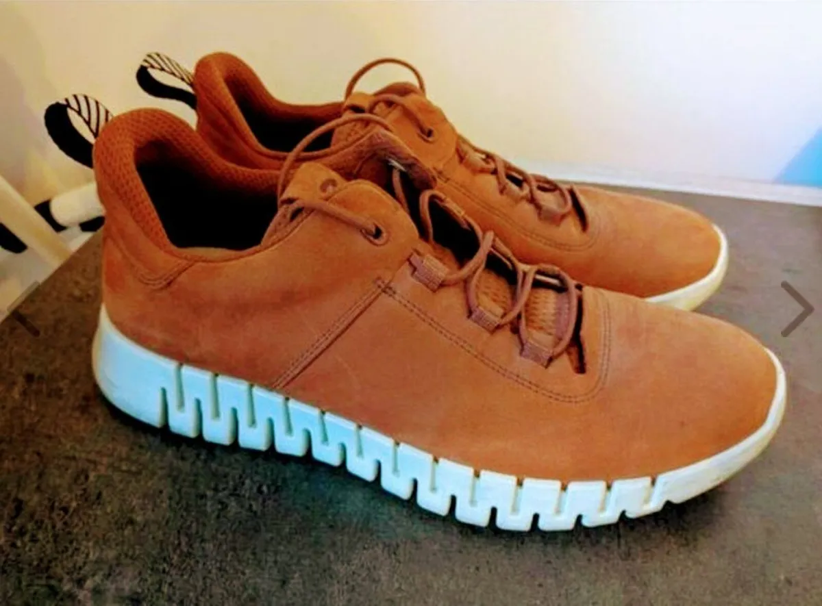 SALE TODAY! ECCO Gruuv Leather Men Shoes Beige - Image 1