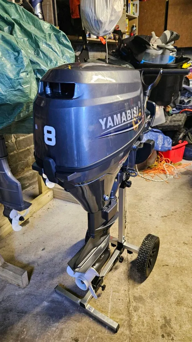 Outboard motor 8hp - Image 2