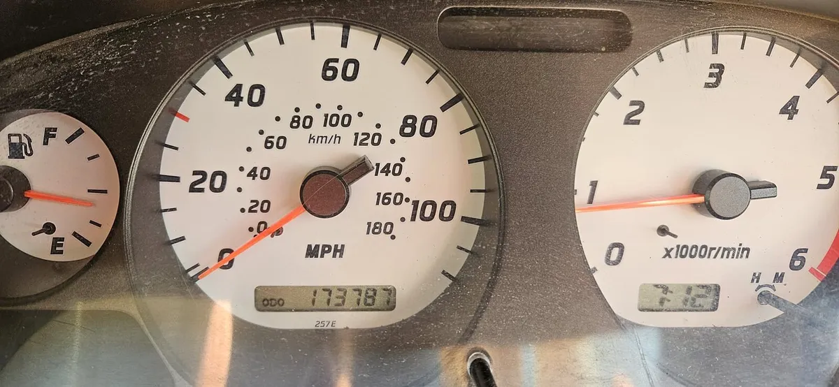 Nissan Nivara - Image 2