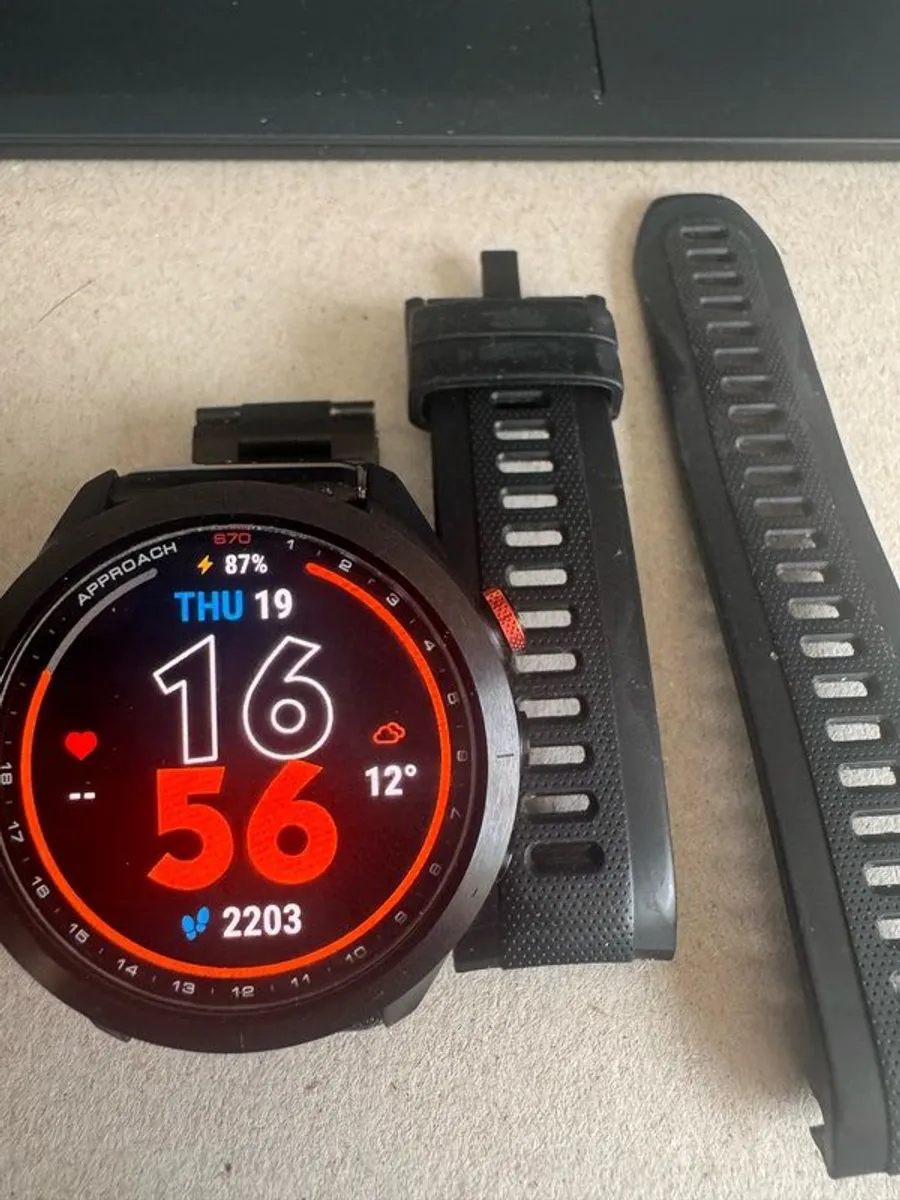 Garmin Approach S70 - 47mm - Image 1