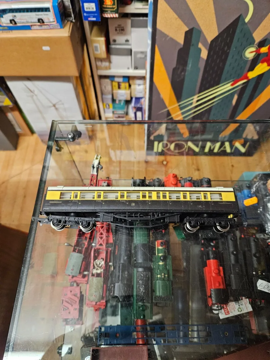 Hornby OO Gauge Carraige