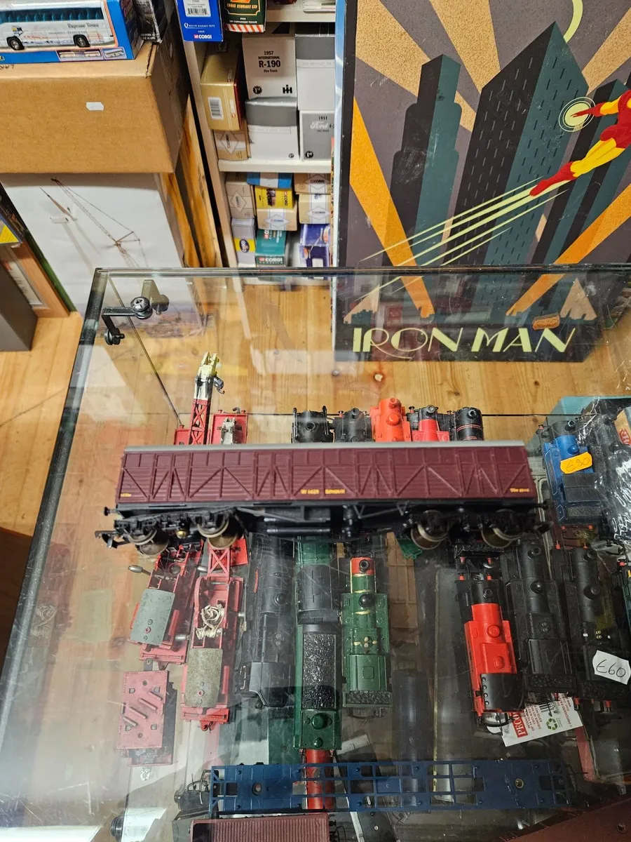 Hornby Lima OO Gauge Parcel Van