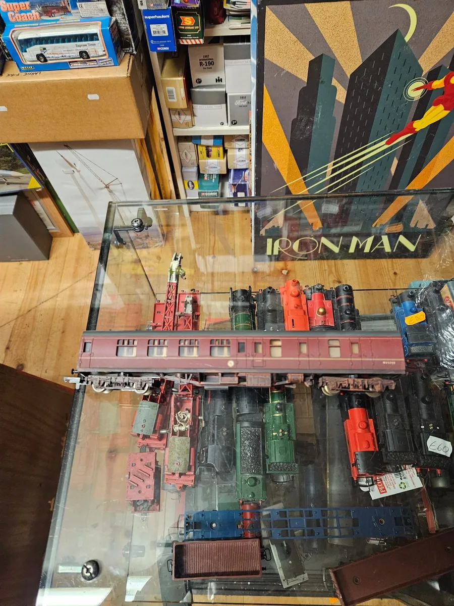 Hornby Lima OO Gauge Carraige - Image 2