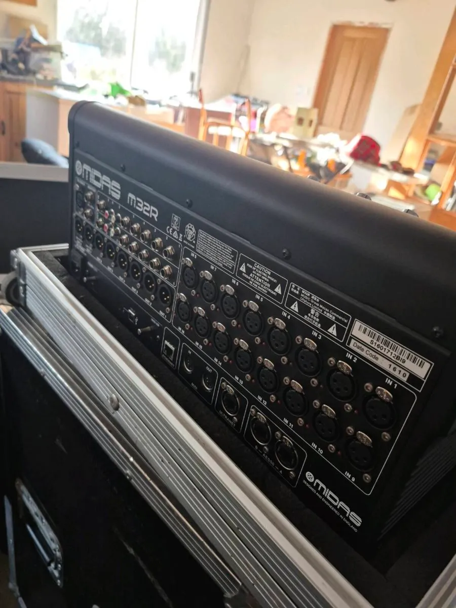 Midas M32R mixing desk - Image 3
