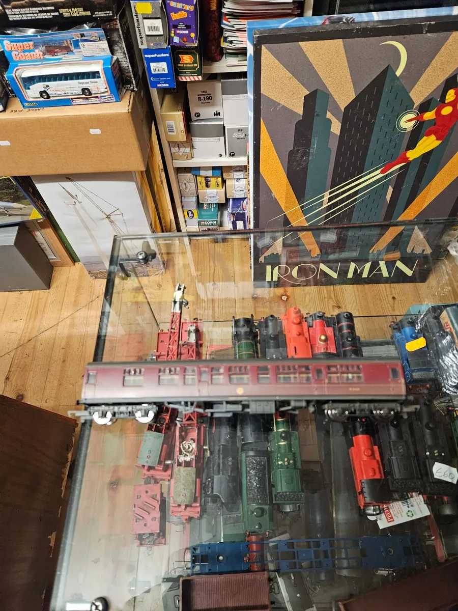 Hornby Lima OO Gauge Carraige