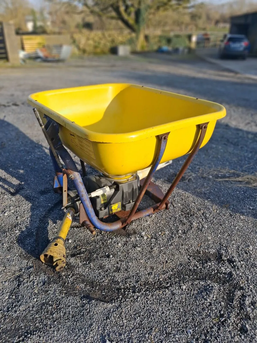 Fertilizer spreader - Image 4
