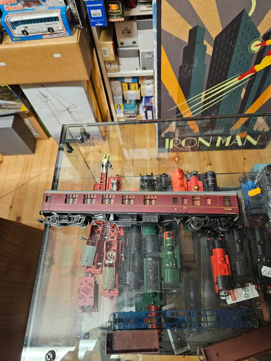 Hornby Lima OO Gauge Carraige