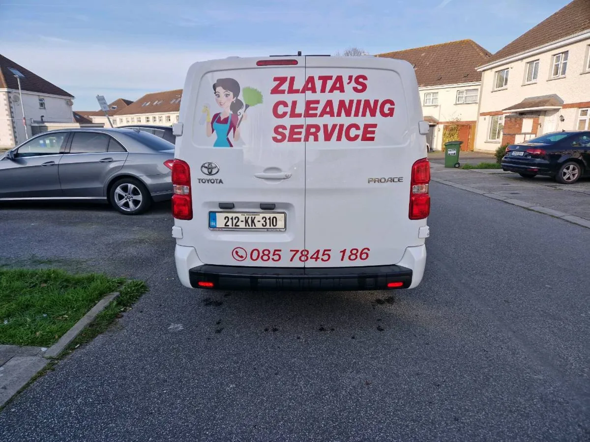 Toyota  Proase  van - Image 2