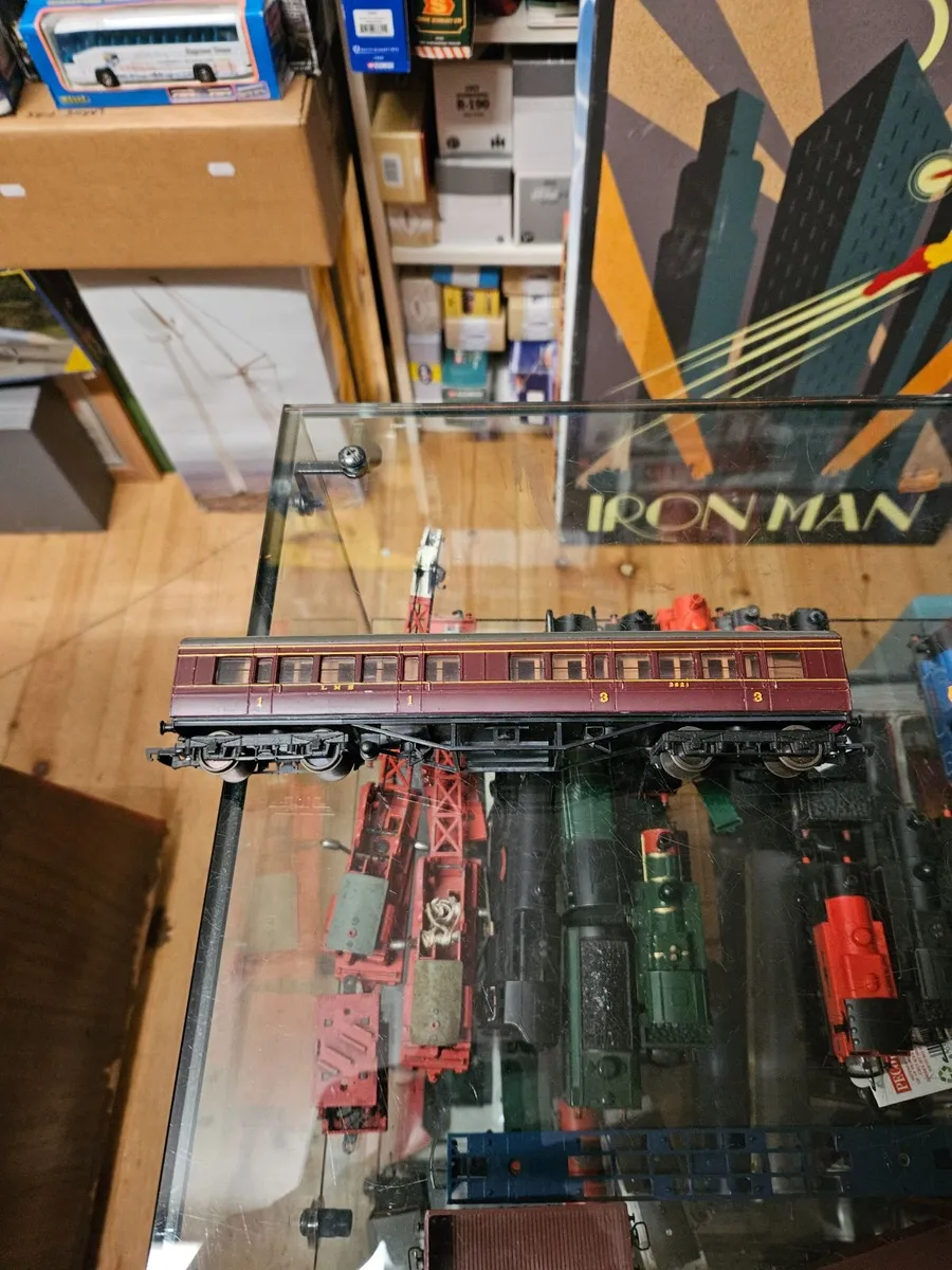 Hornby Lima OO Gauge Carraige