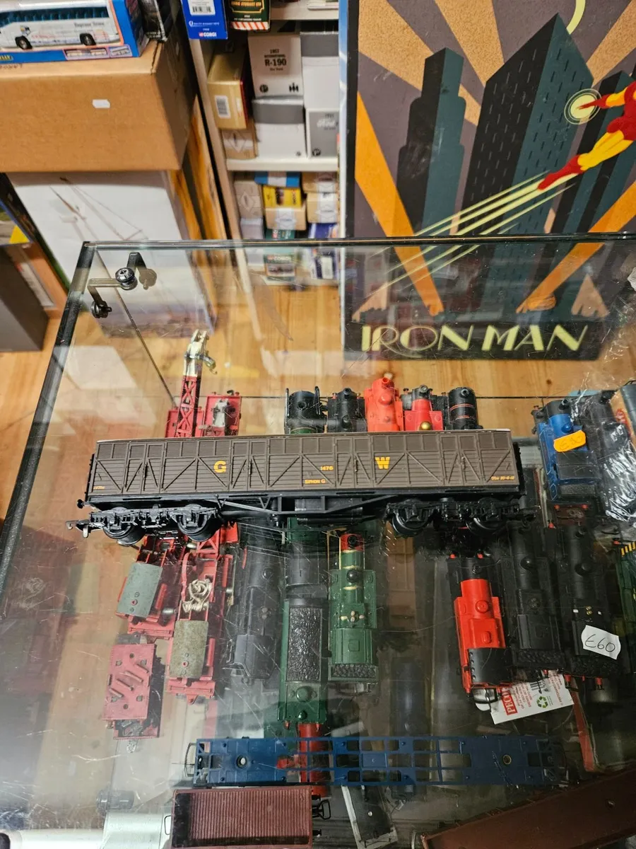 Hornby Lima OO Gauge Parcel Van