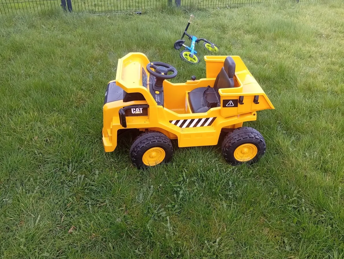 Kids ride on tractor - Image 2