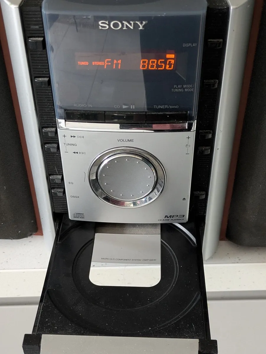 Home Stereo - Image 1