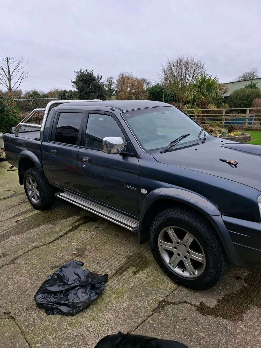 Mitsubishi l200 parts pajero sport parts - Image 1