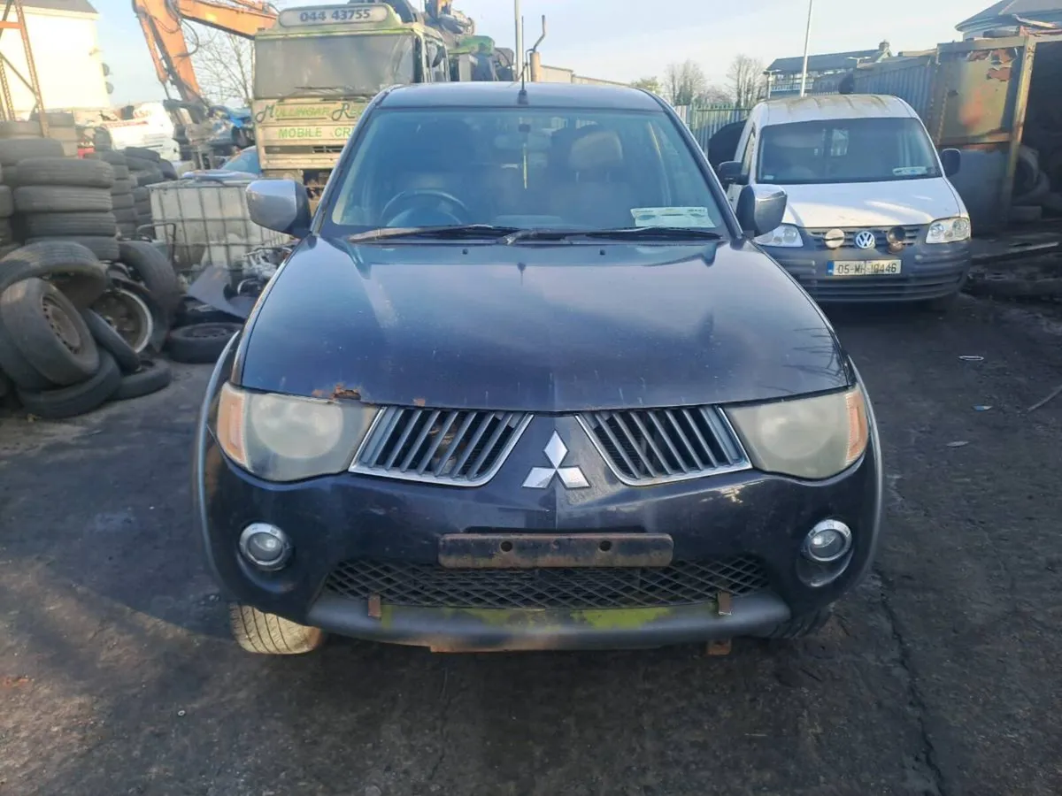 07 Mitsubishi L200 breaking for parts - Image 1