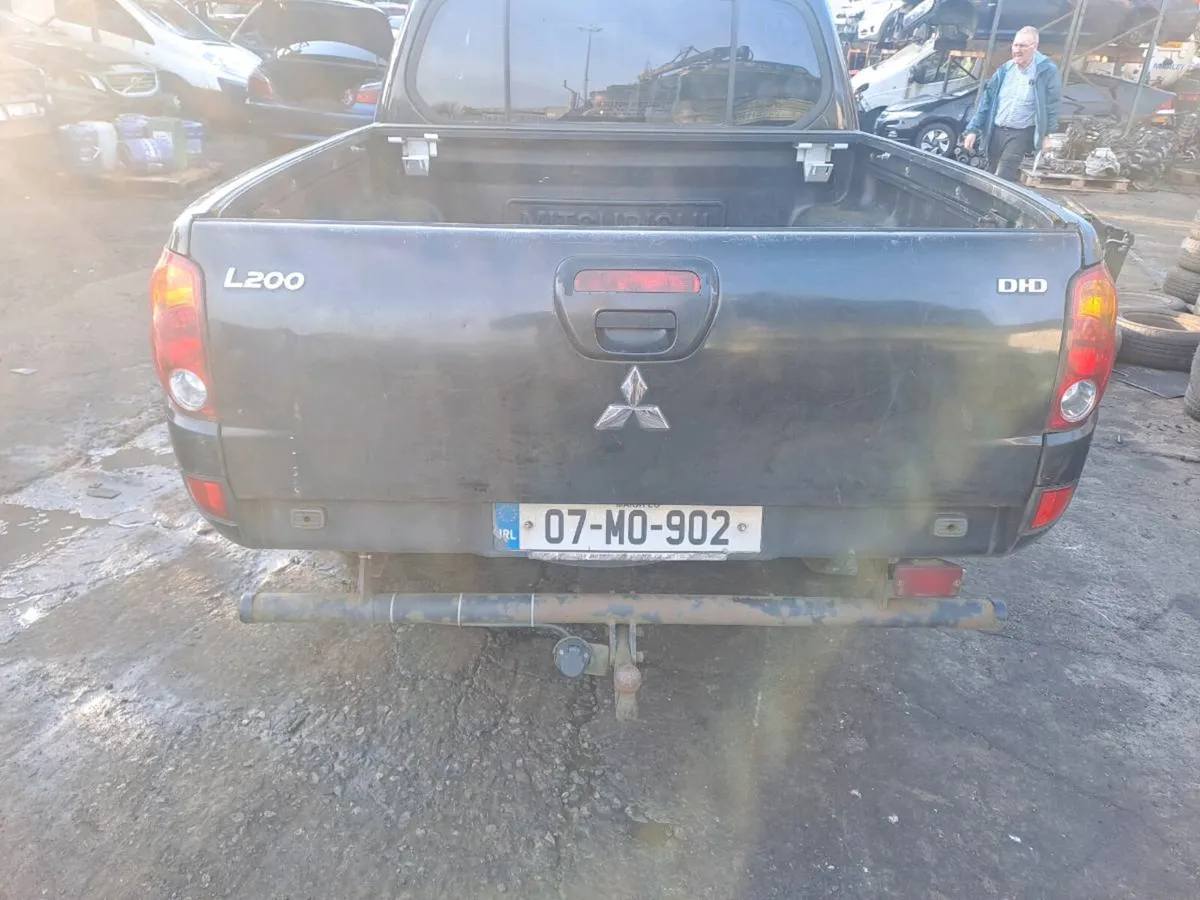 07 Mitsubishi L200 breaking for parts - Image 2