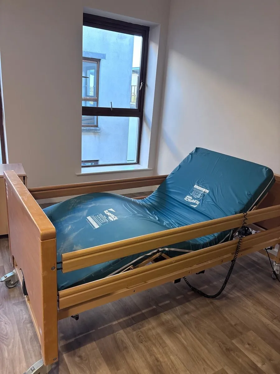 Medical Beds - Image 1