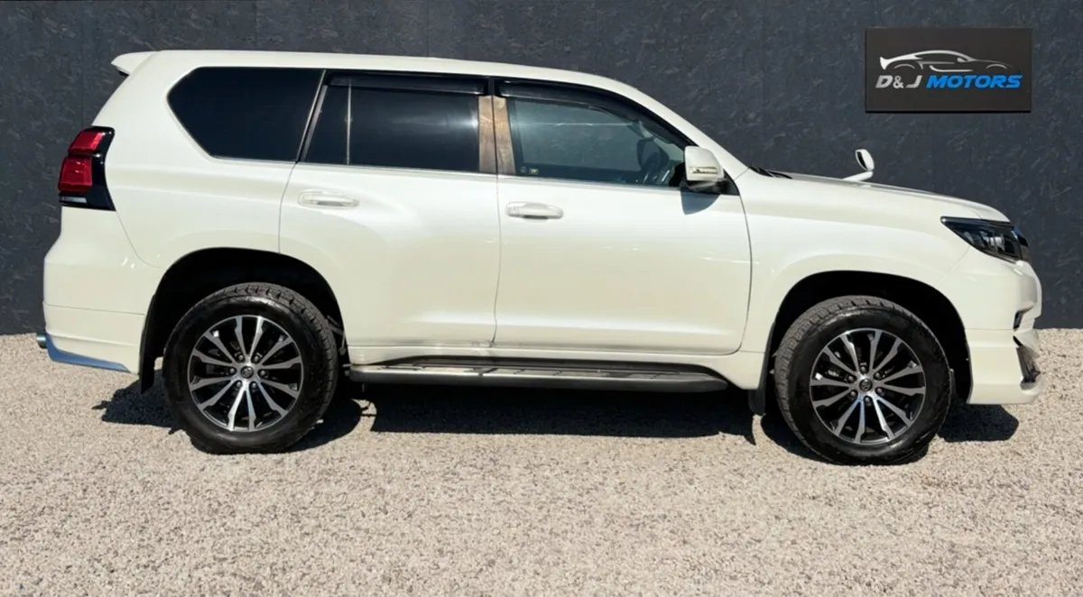 Toyota Landcruiser 2.8 D4D Automatic TX 2 Seate - Image 4