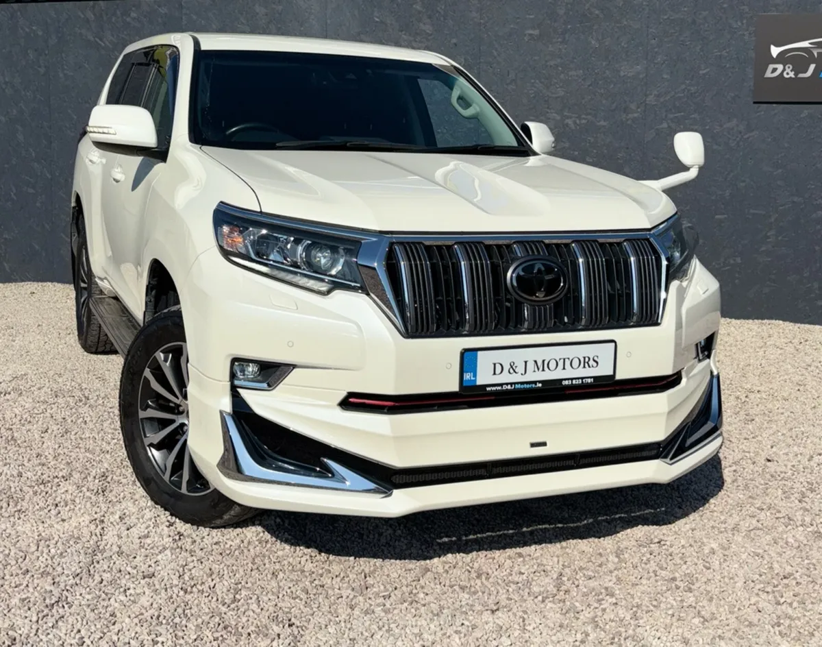 Toyota Landcruiser 2.8 D4D Automatic TX 2 Seate - Image 2