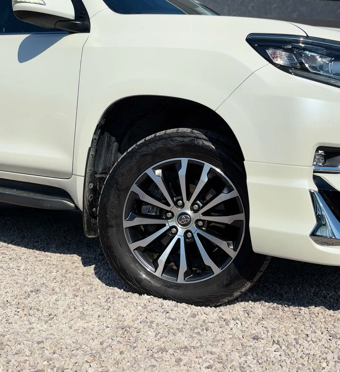 Toyota Landcruiser 2.8 D4D Automatic TX 2 Seate - Image 3