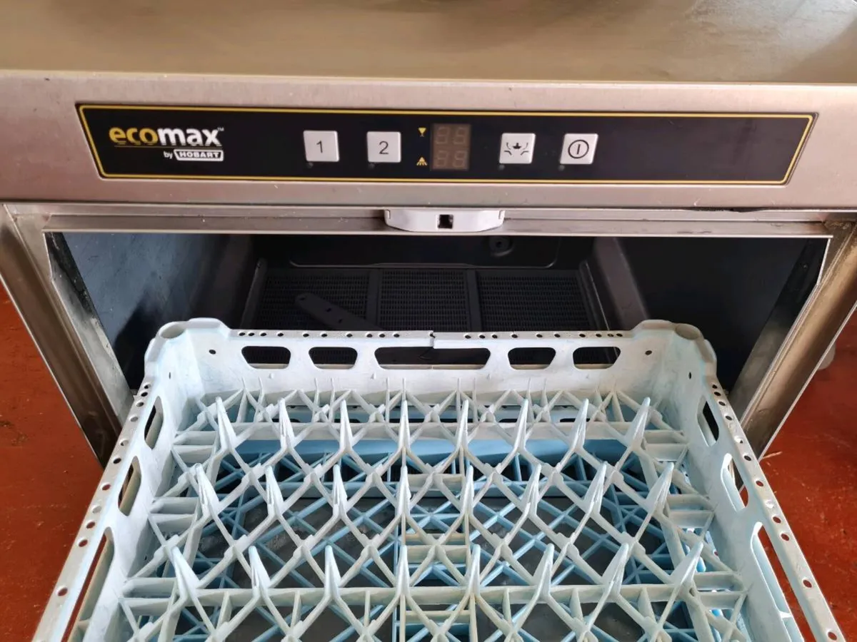 Hobart Ecomax Dishwasher - Image 4