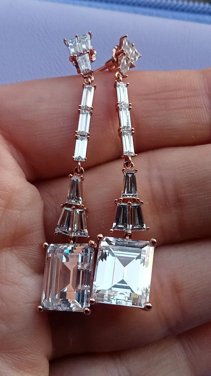 Beautiful Dangle Earrings - Image 3