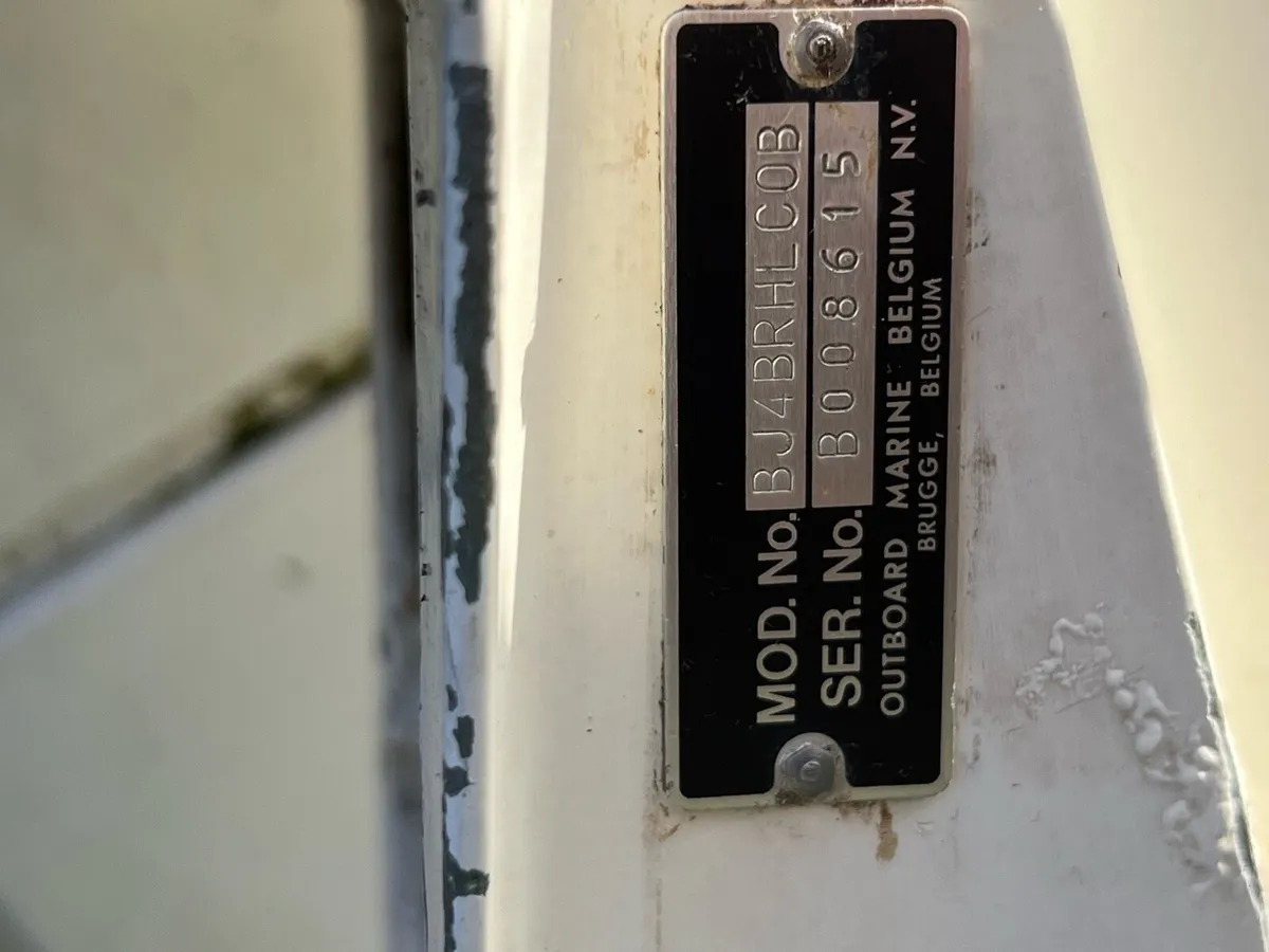 EVINRUDE 4hp outboard - Image 2
