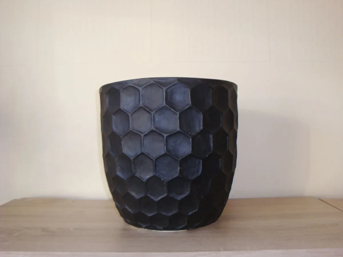 MOVING SOON Large planter flower pot - Image 2