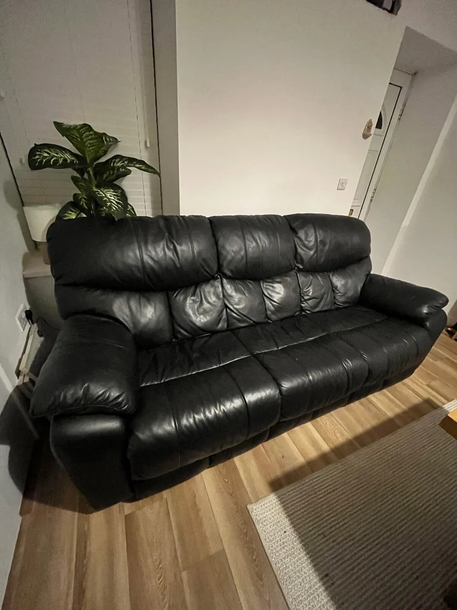 Leather sofa for sale - Image 2