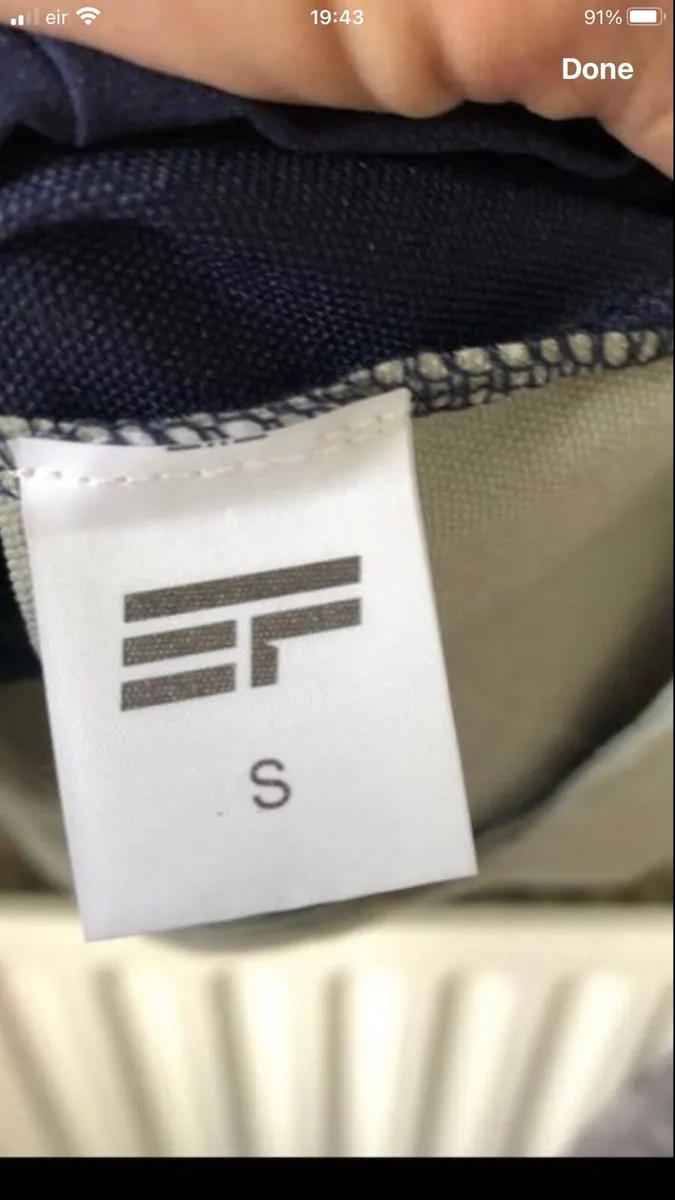 Mens BNWT hoodie size S €15 - Image 4