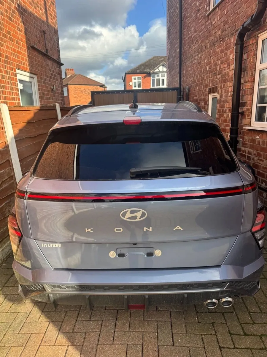 damaged repairable hyundai kona - Image 4