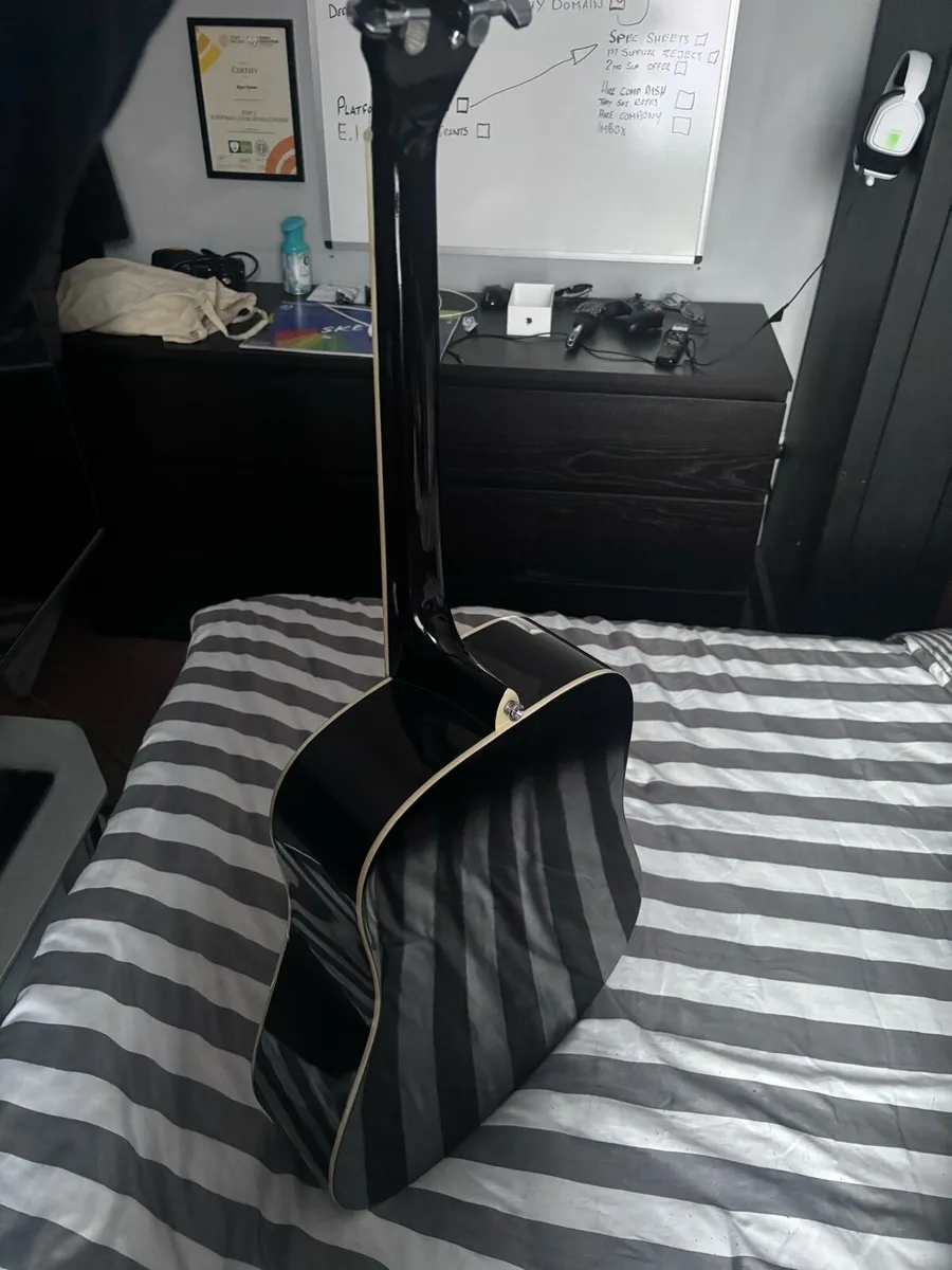 KODA Black Guitar - Image 4